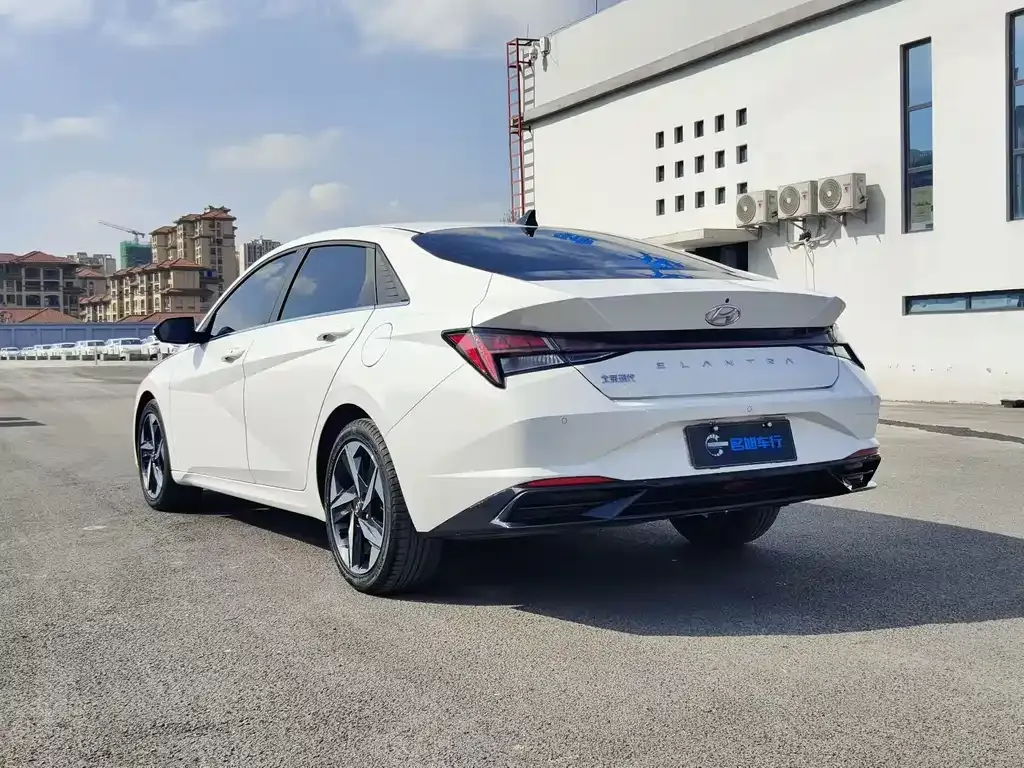 Hyundai Elantra 2022 из CN, фото 5