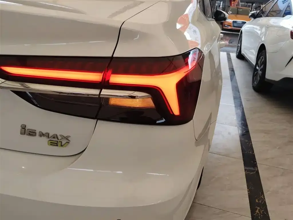 Roewe i6 MAX New Energy 2026 из CN, фото 2