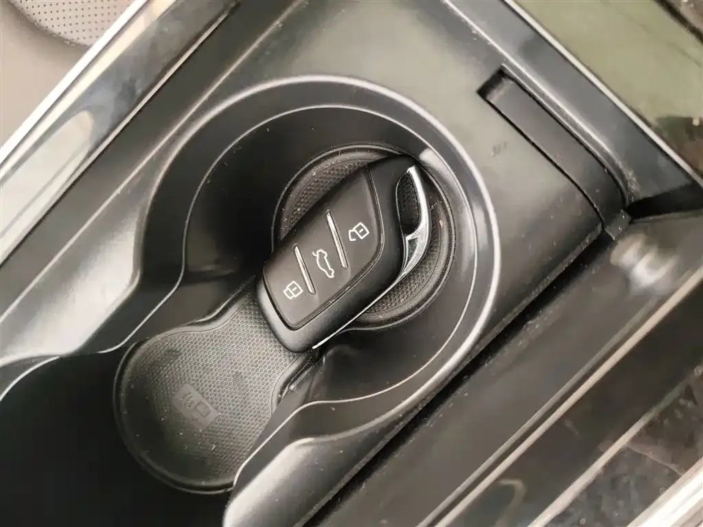Roewe i6 MAX New Energy 2026 из CN, фото 9