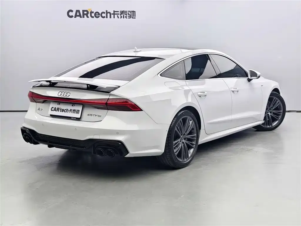 Audi A7 — фото 8