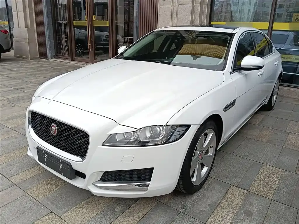 Jaguar XFL