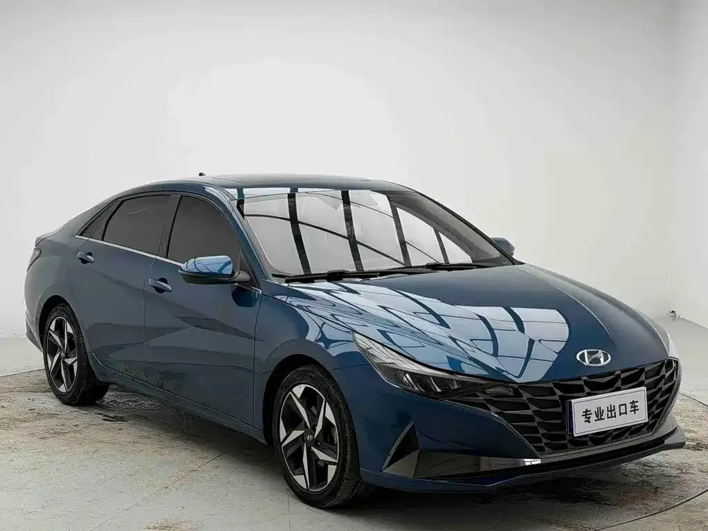 Hyundai Elantra — фото 8