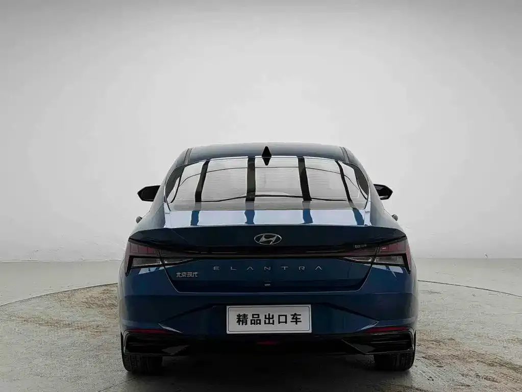 Hyundai Elantra — фото 5