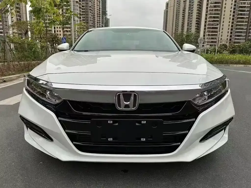 Honda Accord — фото 7