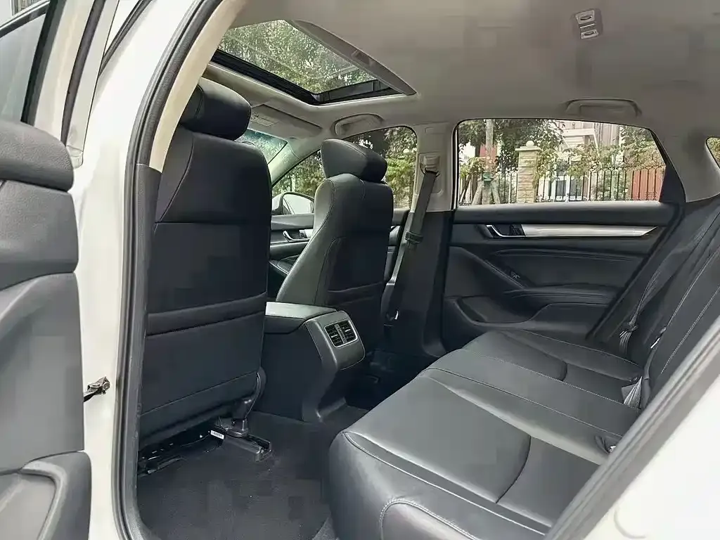 Honda Accord — фото 5