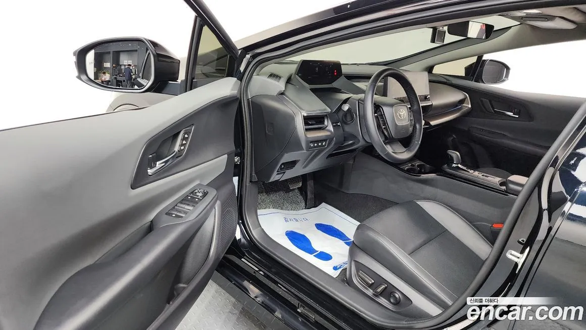 Toyota Prius 2024 из KR, фото 10