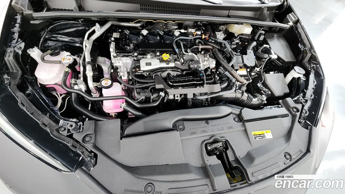 Toyota Prius 2024 из KR, фото 7