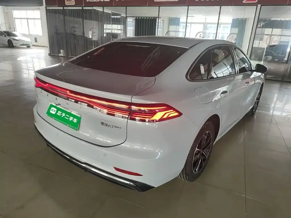 Geely Galaxy A7 — фото 9