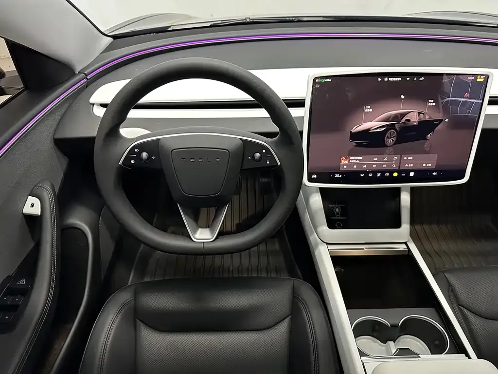 Tesla Model 3 — фото 9