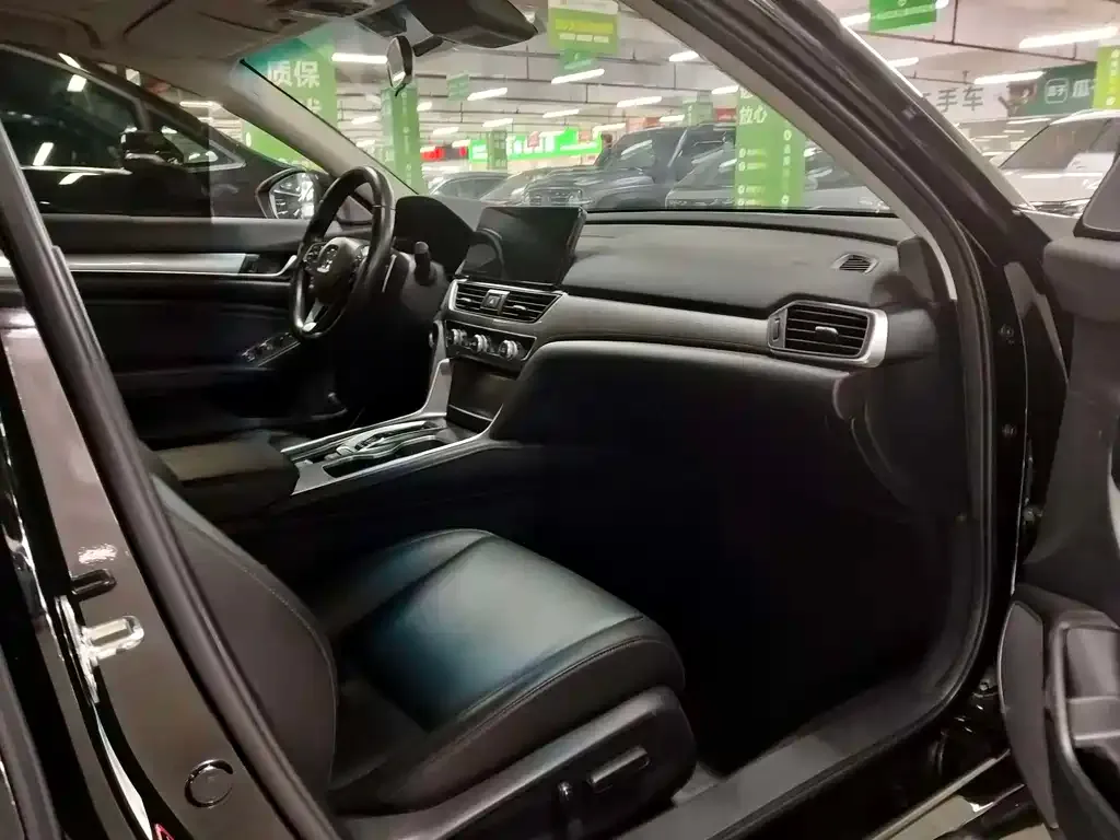 Honda Accord — фото 3
