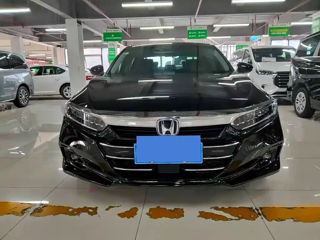Honda Accord — фото 8