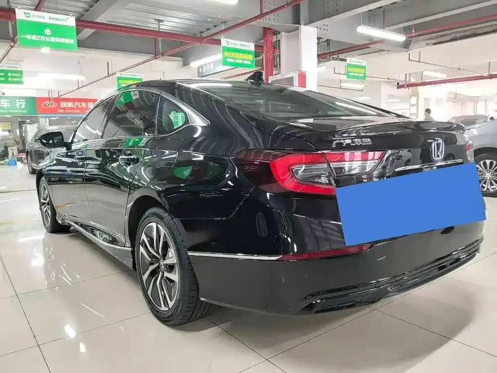 Honda Accord — фото 9