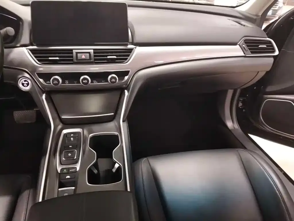 Honda Accord — фото 2