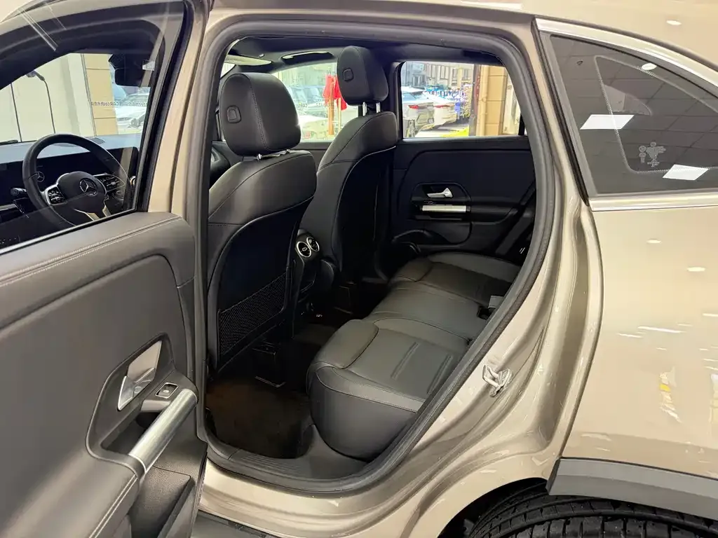 Mercedes-Benz GLA — фото 8
