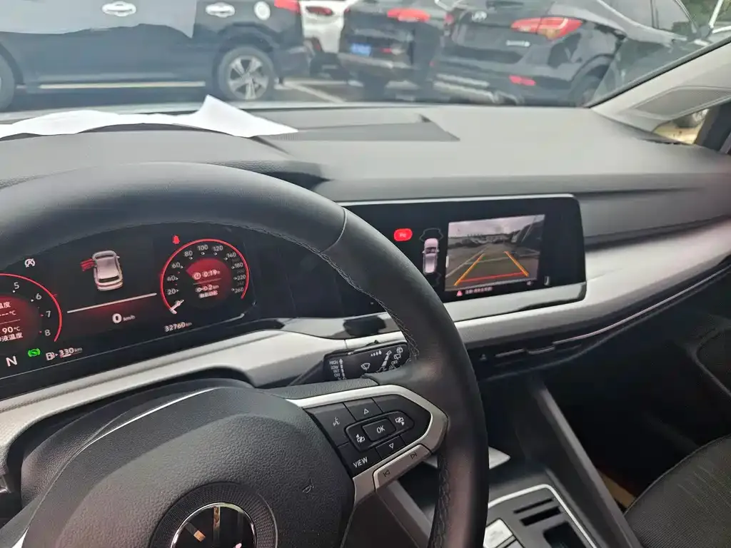 Volkswagen Golf 2022 из CN, фото 2