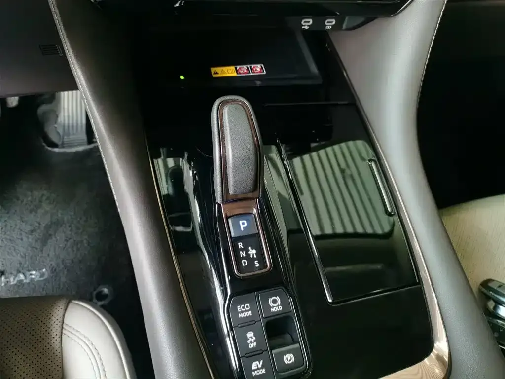 Toyota Alphard 2024 из CN, фото 6