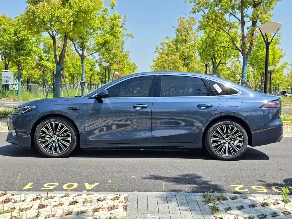 Geely Galaxy A7 — фото 9