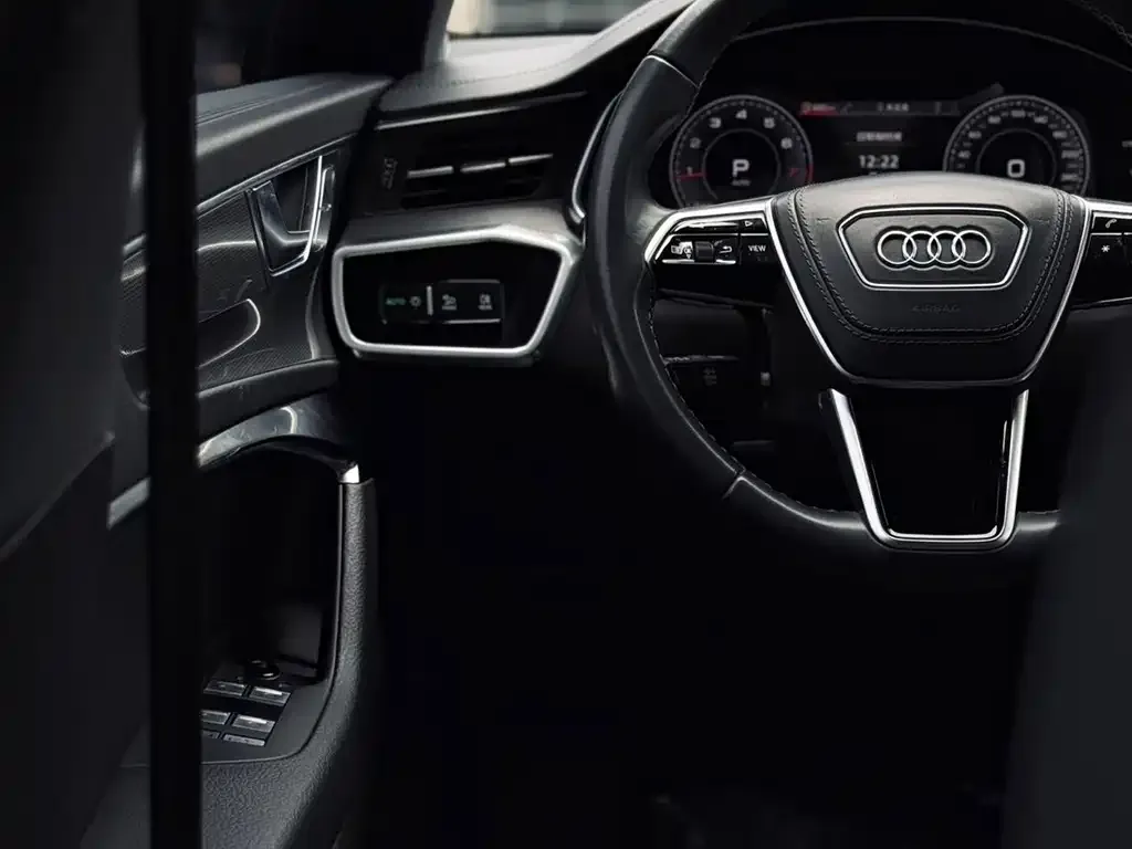 Audi A6L — фото 4