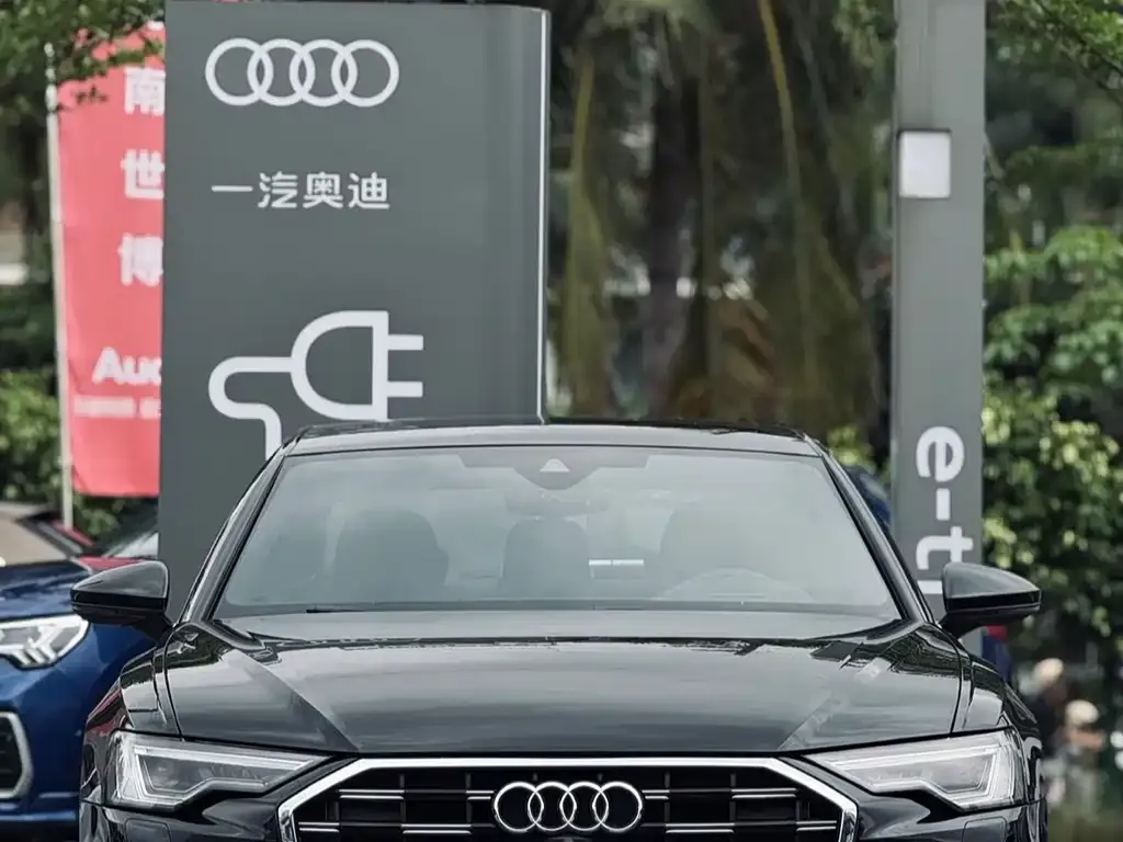 Audi A6L — фото 8