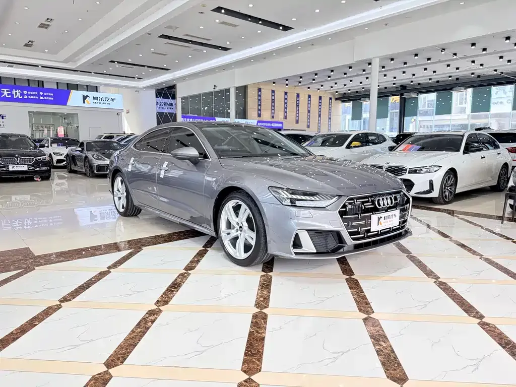 Audi A7L — фото 10