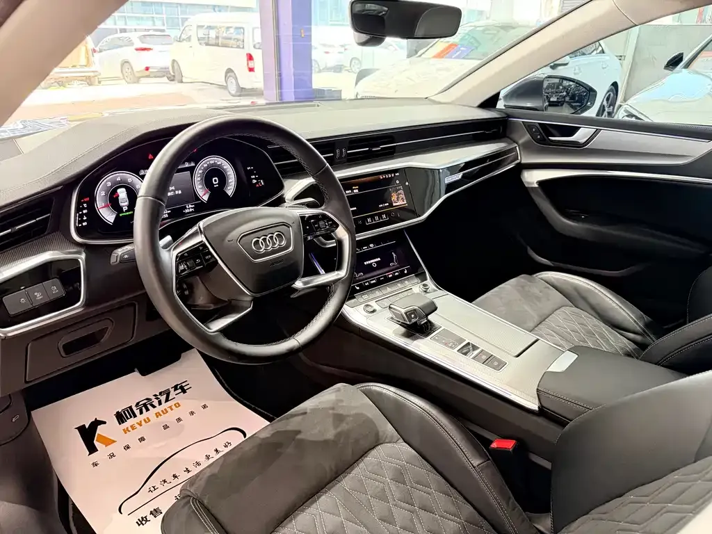 Audi A7L — фото 5