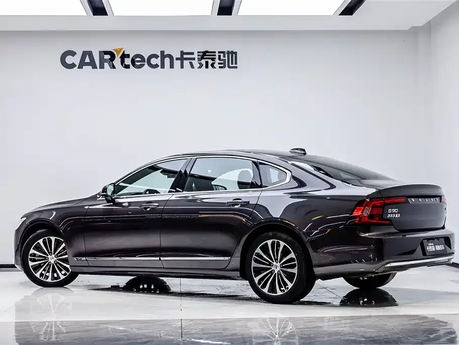 Volvo S90 — фото 10