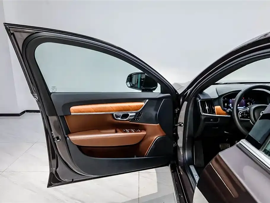 Volvo S90 — фото 3