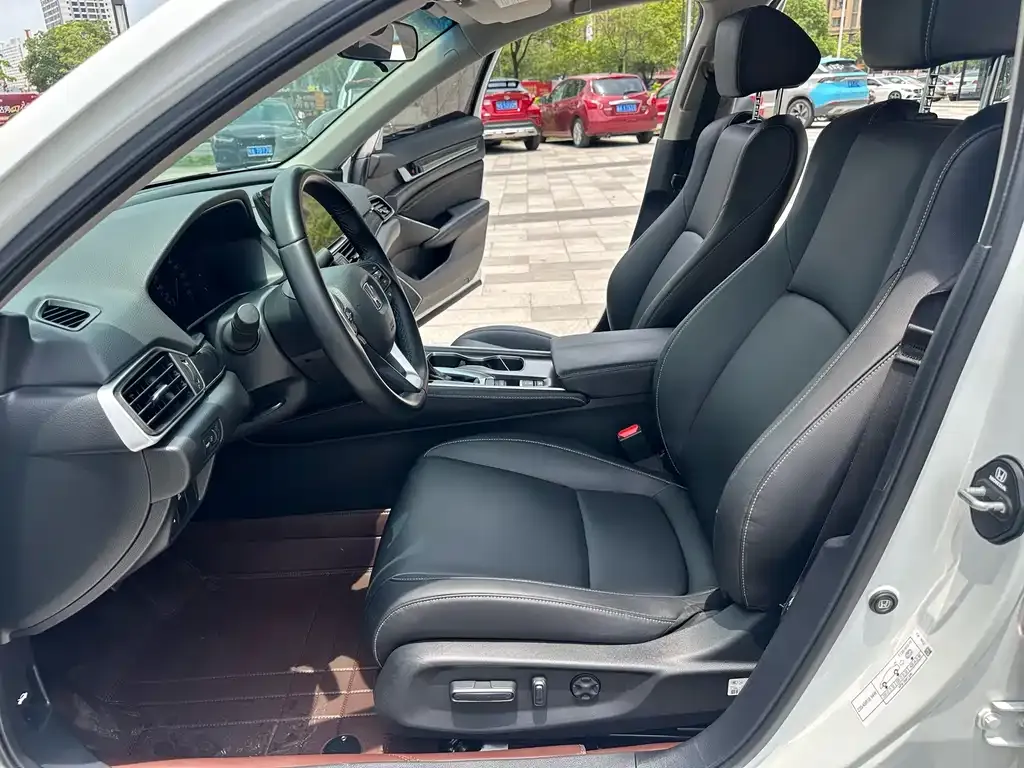 Honda Accord — фото 5