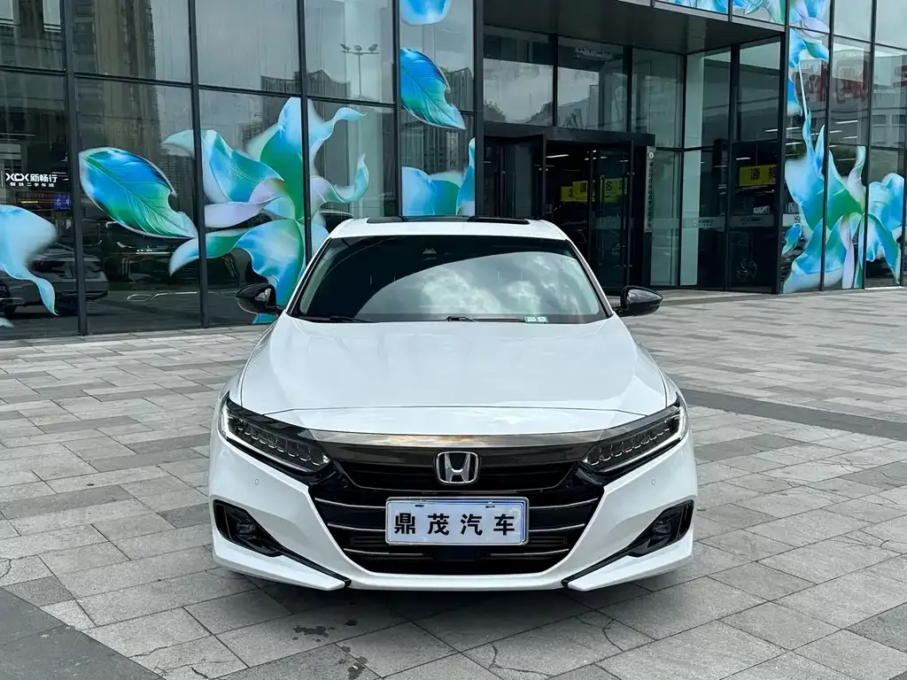 Honda Accord — фото 7