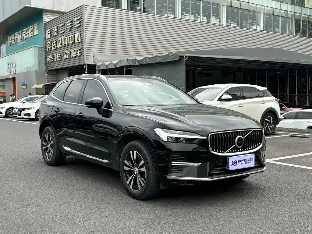 Volvo XC60 — фото 10