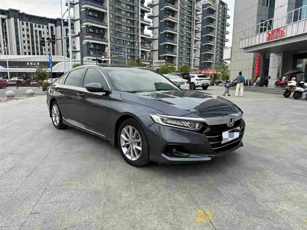 Honda Accord — фото 8