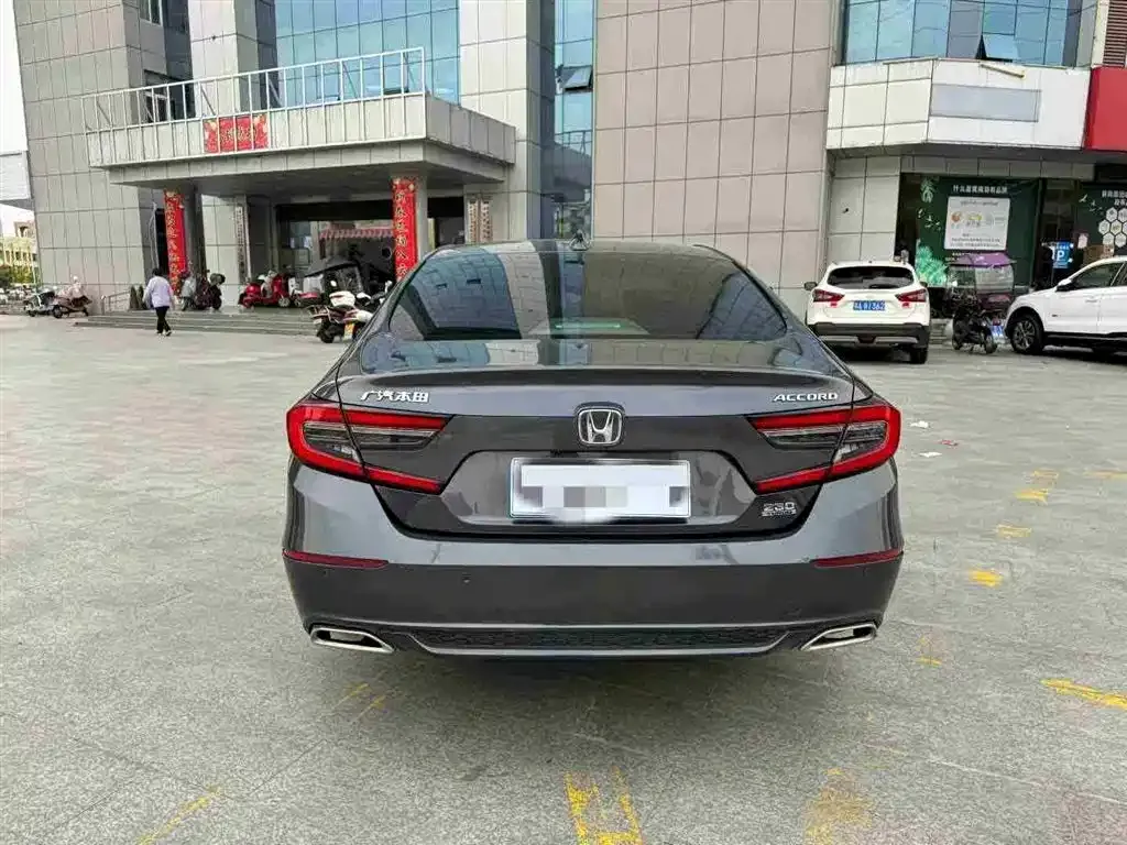 Honda Accord — фото 4