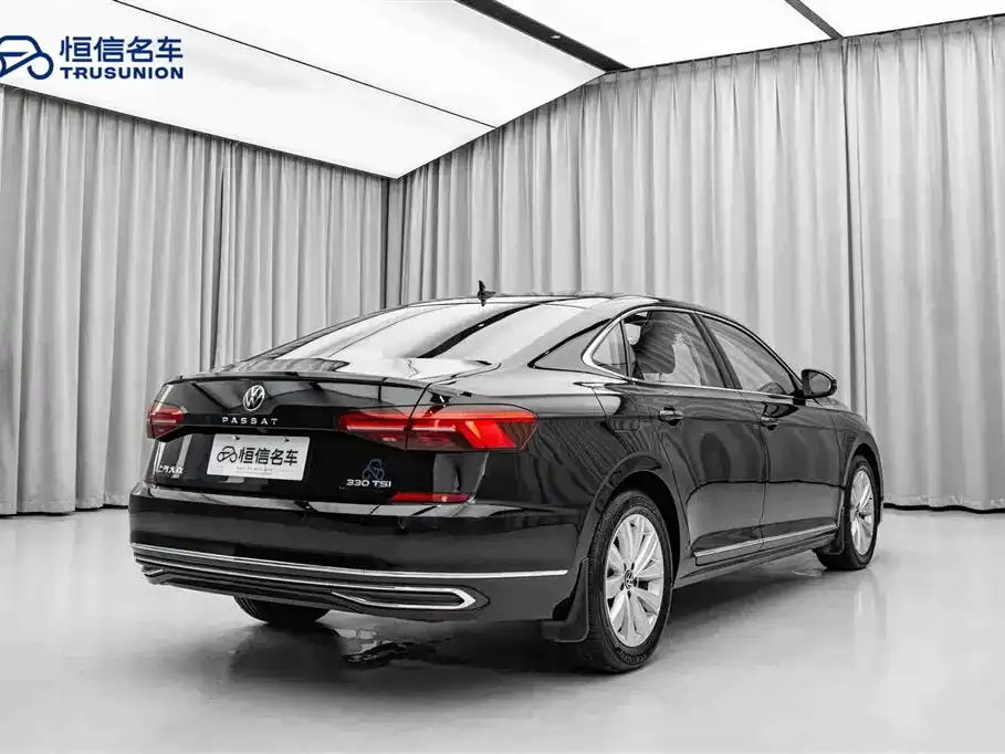 Volkswagen Passat — фото 8