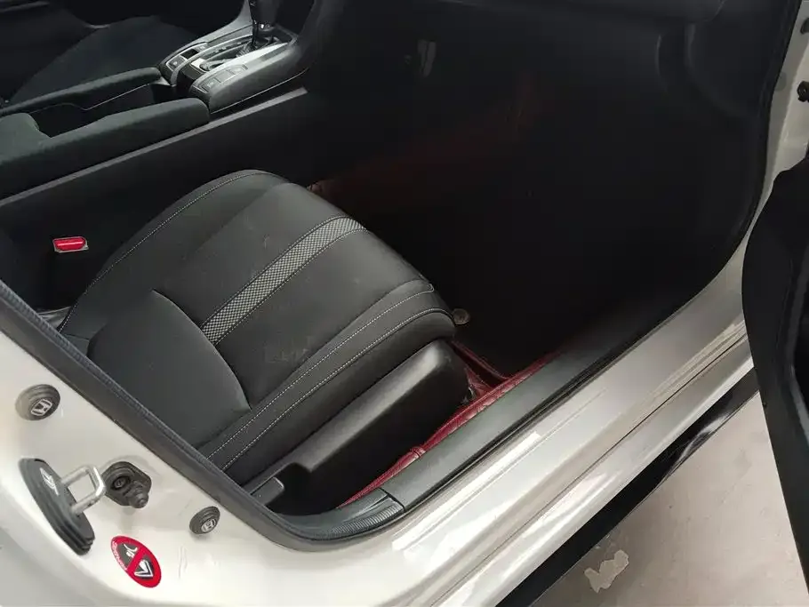 Honda Civic — фото 7