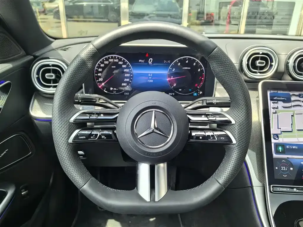Mercedes-Benz C-Class — фото 10