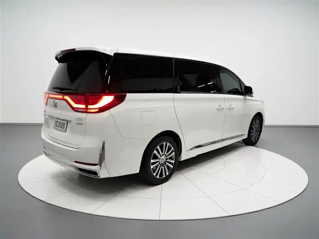 GAC Motor Trumpchi M8 — фото 5