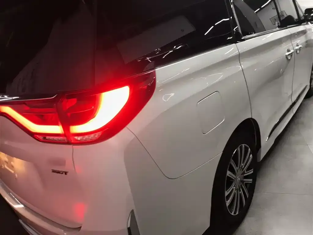 GAC Motor Trumpchi M8 — фото 3