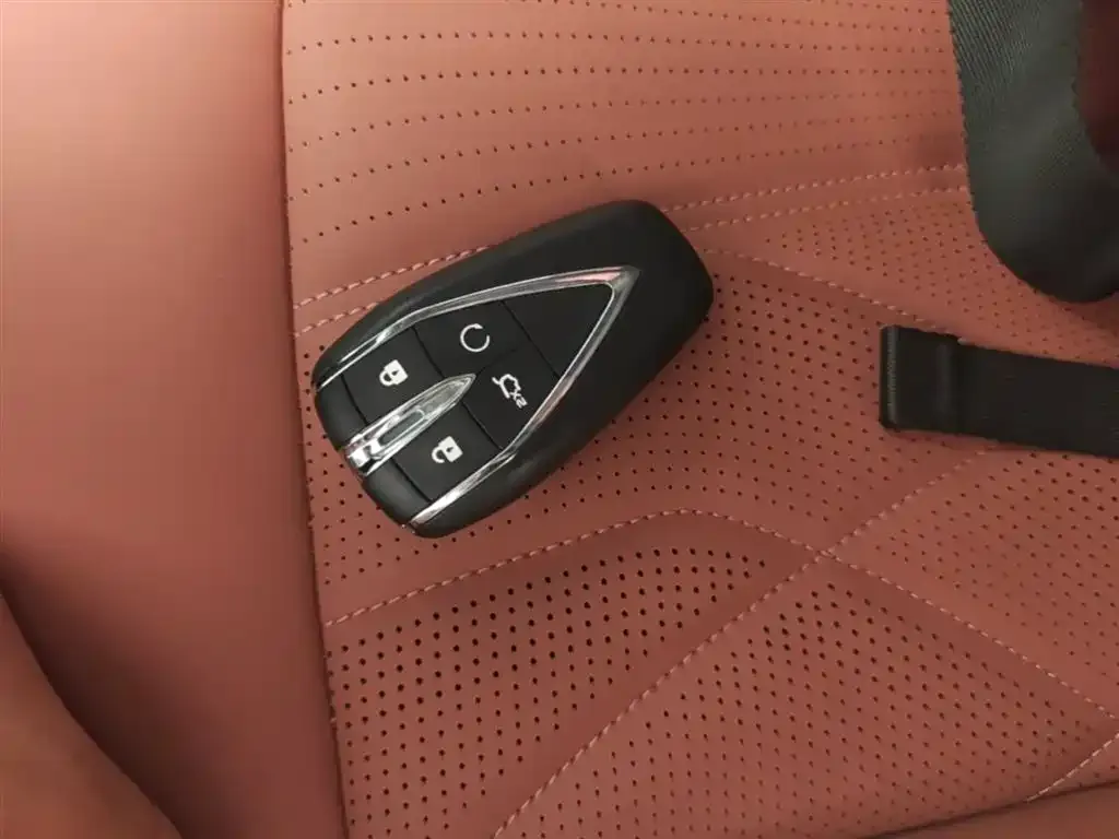Changan CS75PLUS 2024 из CN, фото 2