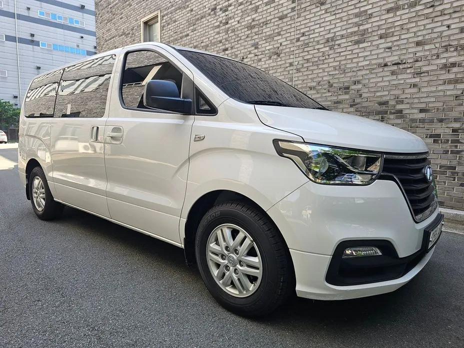 Hyundai Starex — фото 3