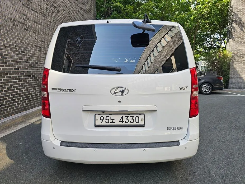 Hyundai Starex — фото 10