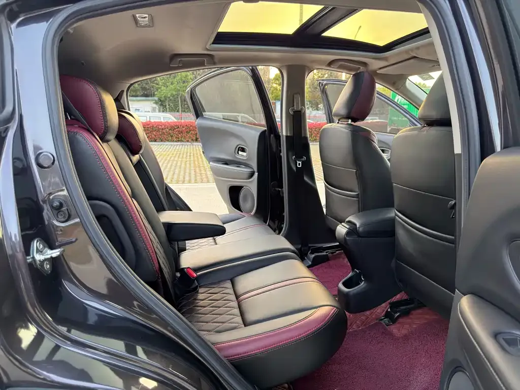 Honda Vezel 2021 из CN, фото 5