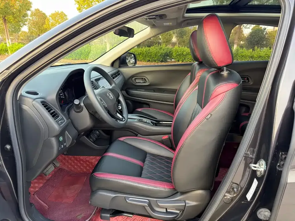 Honda Vezel 2021 из CN, фото 10