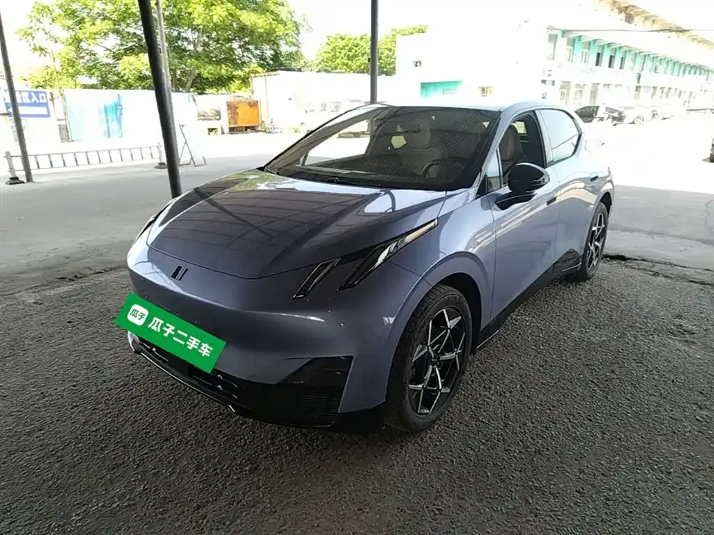 Lynk & Co Z20