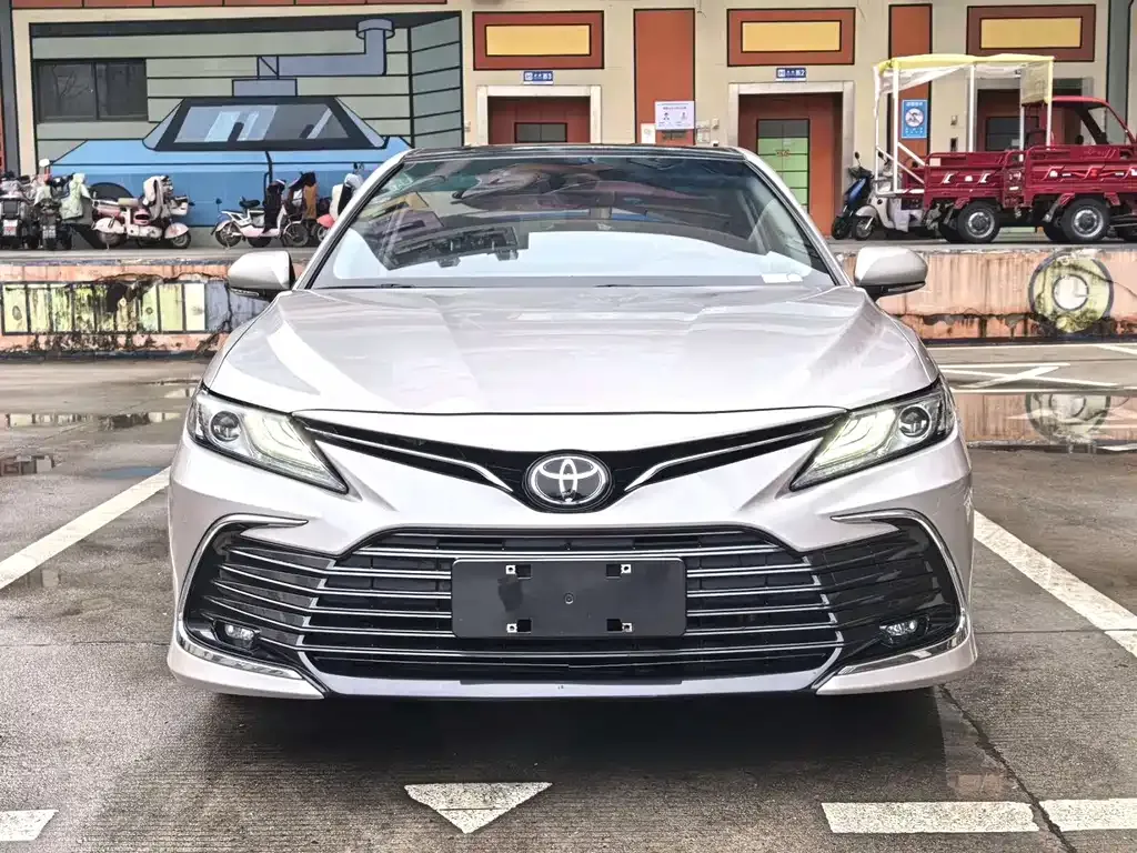 Toyota Camry 2023 из CN, фото 4