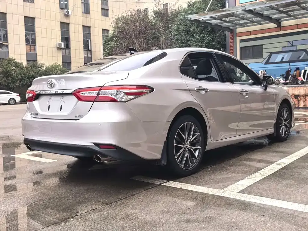 Toyota Camry 2023 из CN, фото 5