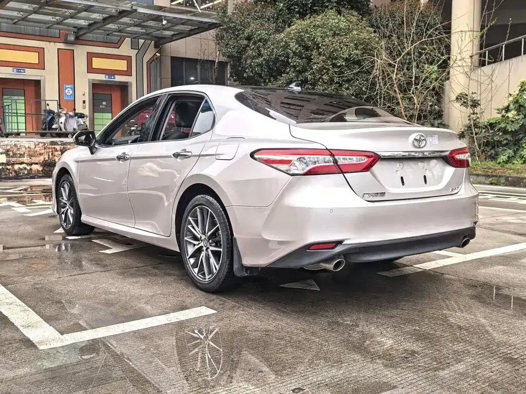 Toyota Camry 2023 из CN, фото 9