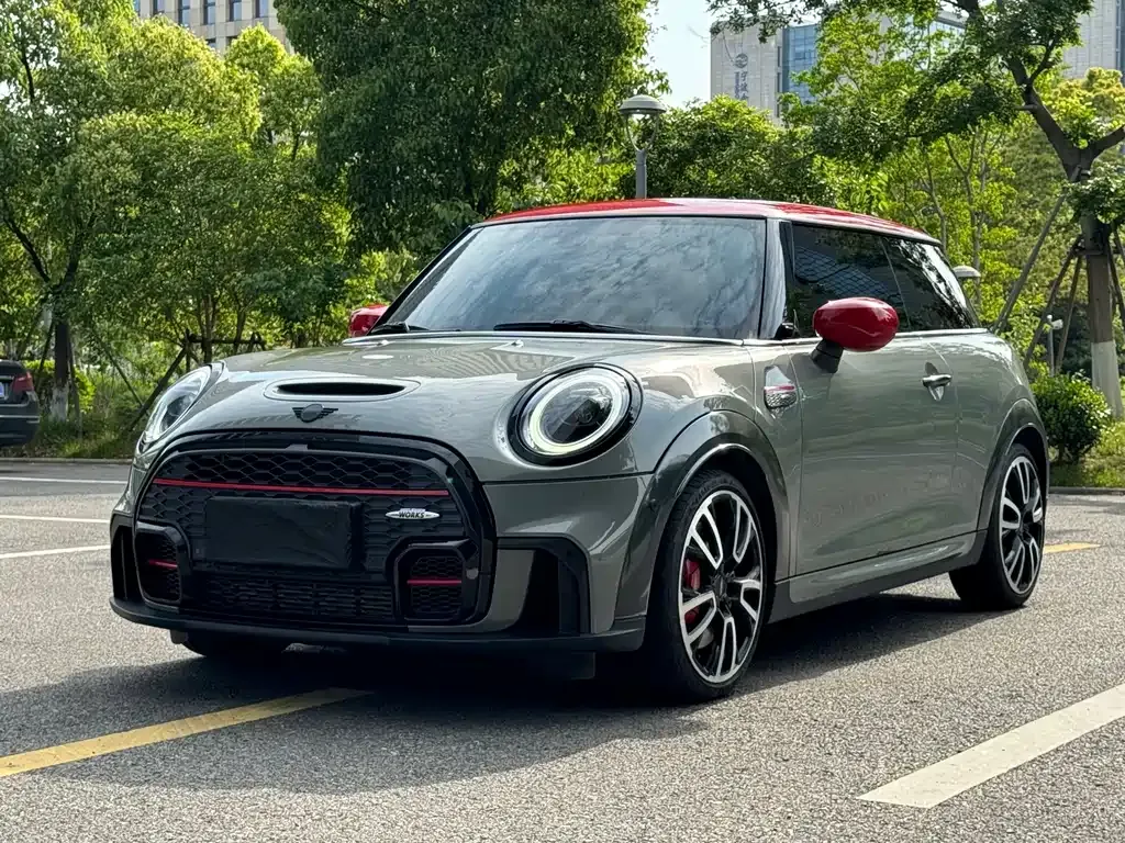 MINI JCW (John Cooper Works)