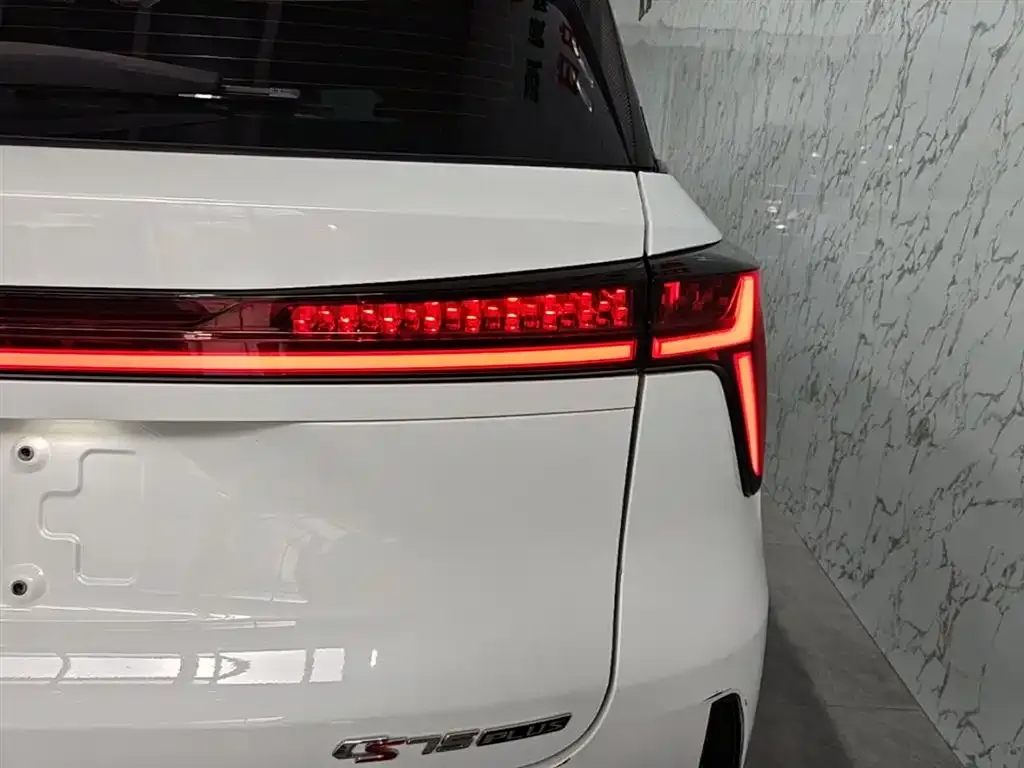 Changan CS75PLUS — фото 3