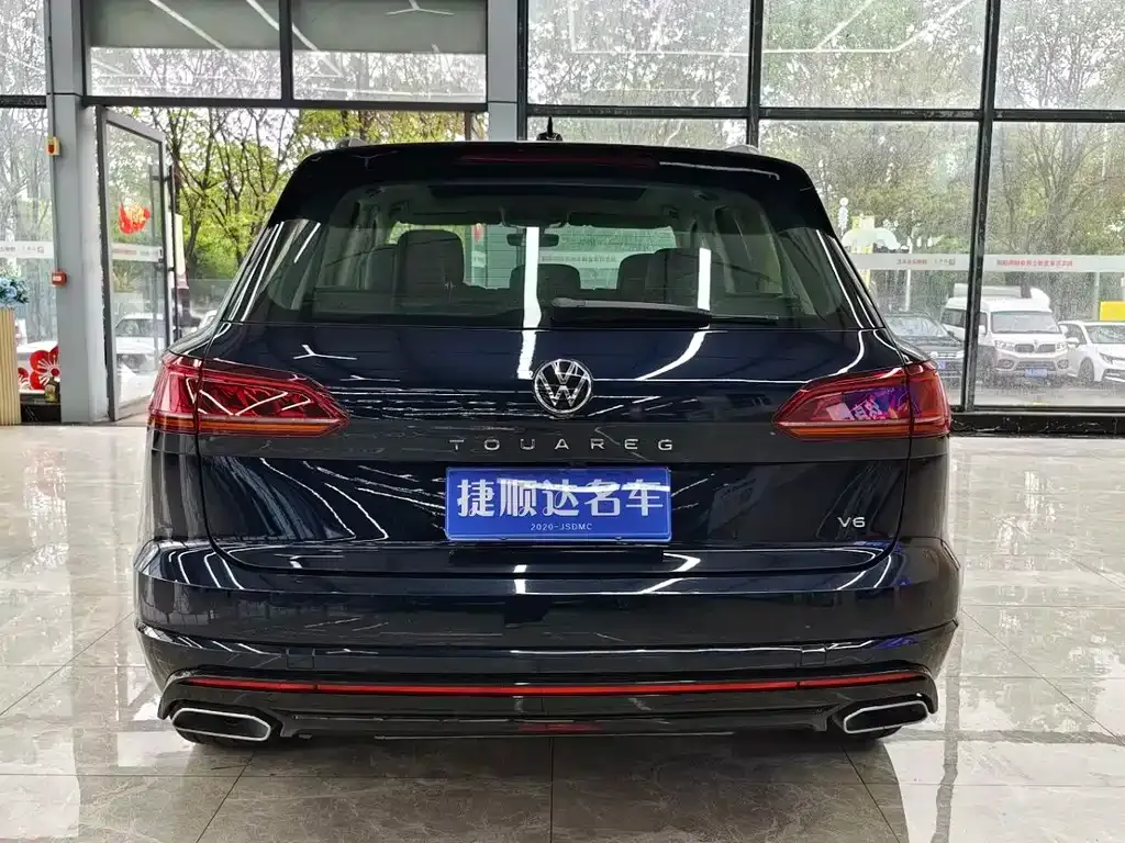 Volkswagen Touareg — фото 2