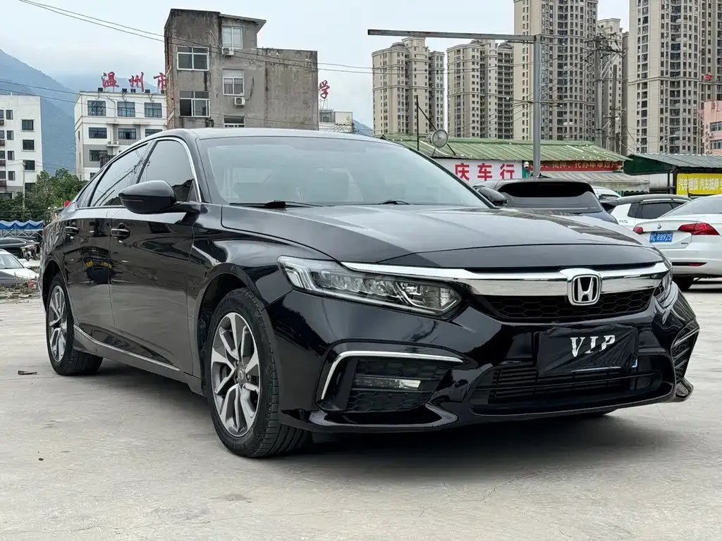 Honda Inspire — фото 10